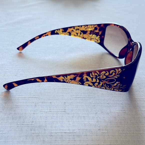 OSCAR DE LA RENTA SUNGLASSES - Picture 3 of 9